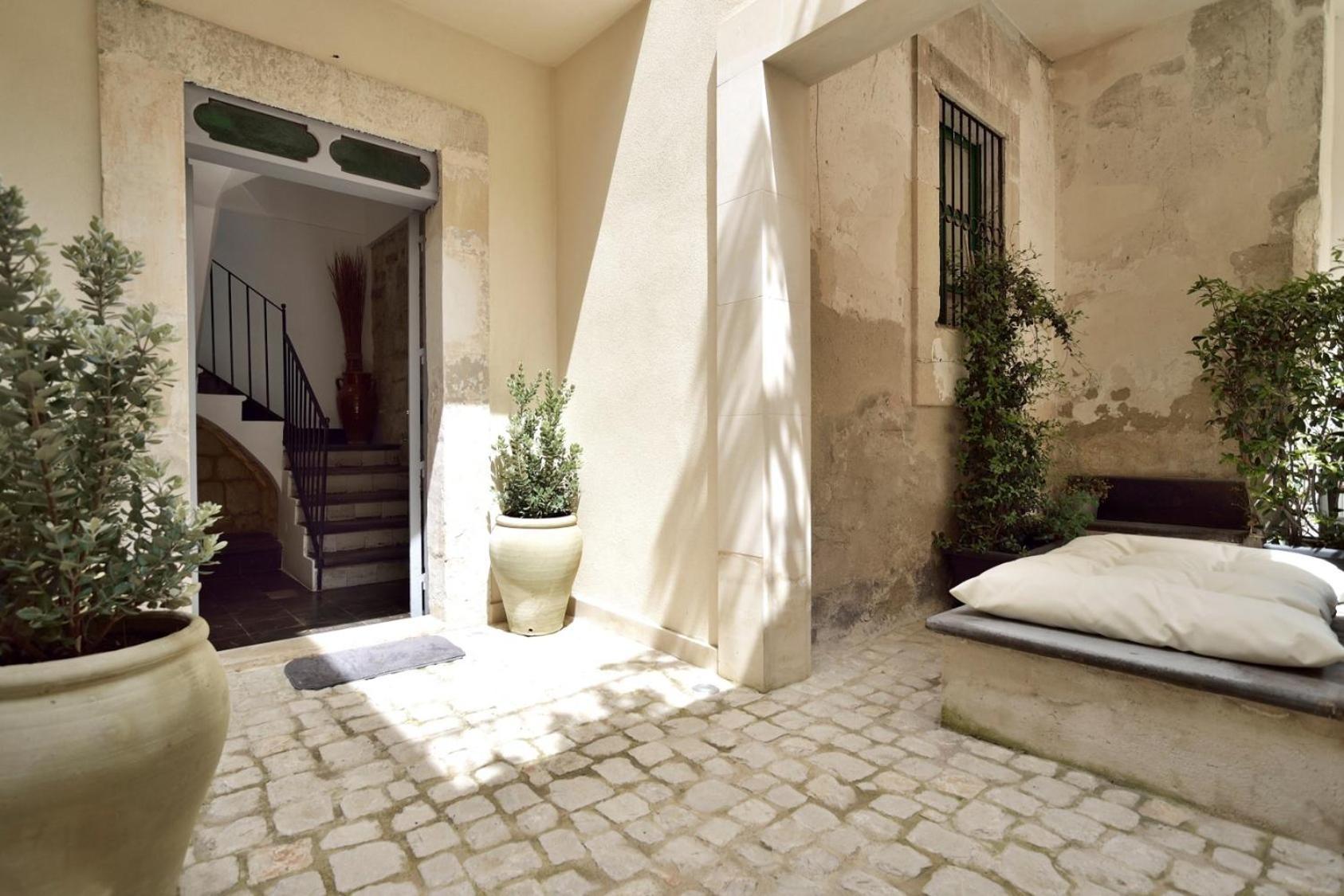 Domus Sbircio Modica Apartment ภายนอก รูปภาพ