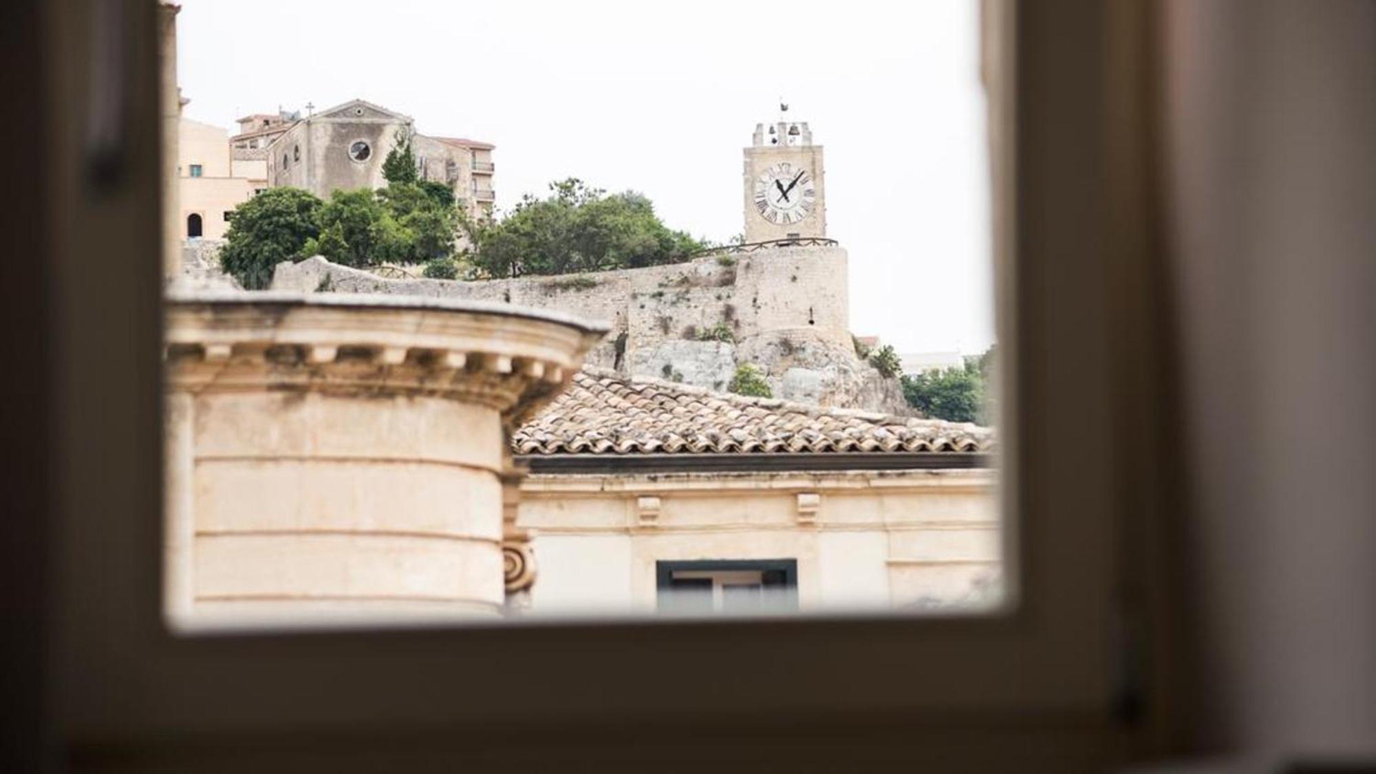 Domus Sbircio Modica Apartment ภายนอก รูปภาพ